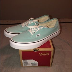 Aqua Haze/ True white (Authentic style) vans